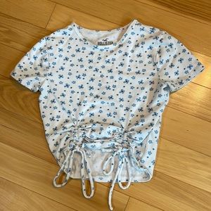 Hollister cropped tee